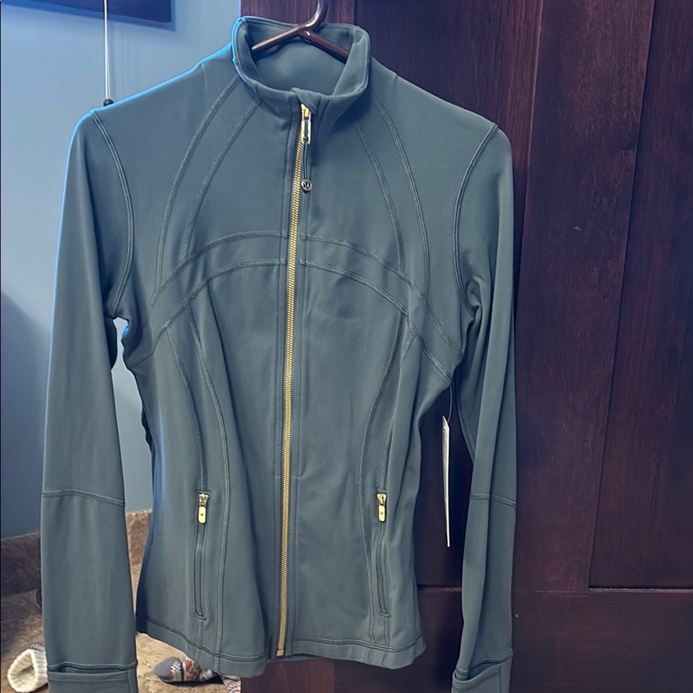 Define Jacket.  Size 8 Lululemon
